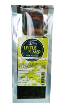 Frische Laitue de Mer – zartgrüne Meeresalgen, naturbelassen und getrocknet, auf Holzbrett angerichtet
